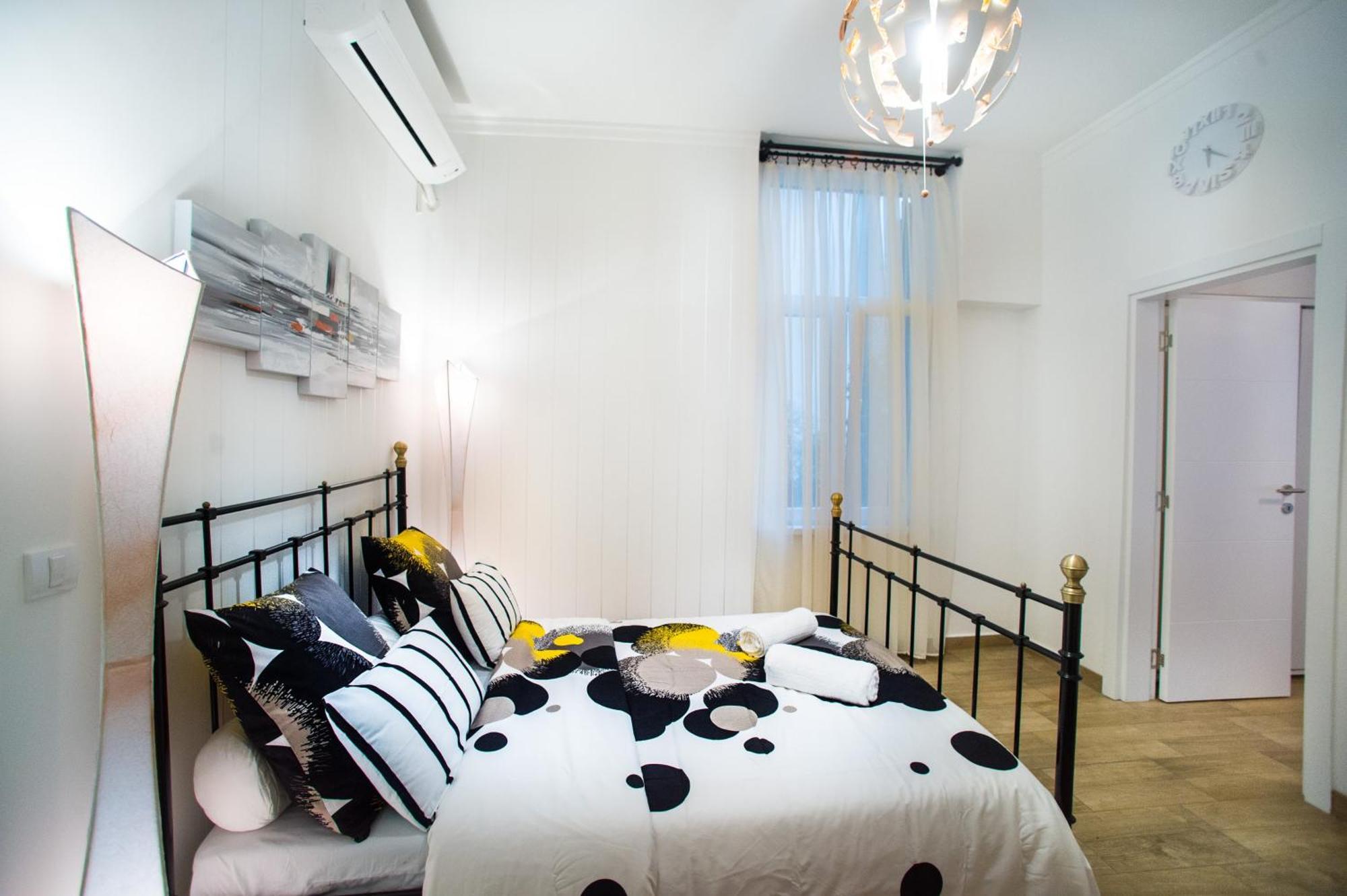 Central Charm 2Br And Modern Apt-All Is Walkable Belgrád Kültér fotó